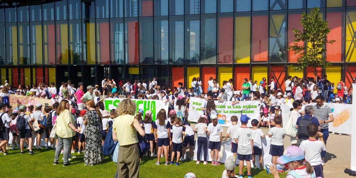 Escuelas Católicas de León celebra su segunda Marcha Solidaria por el Pacto Educativo Global